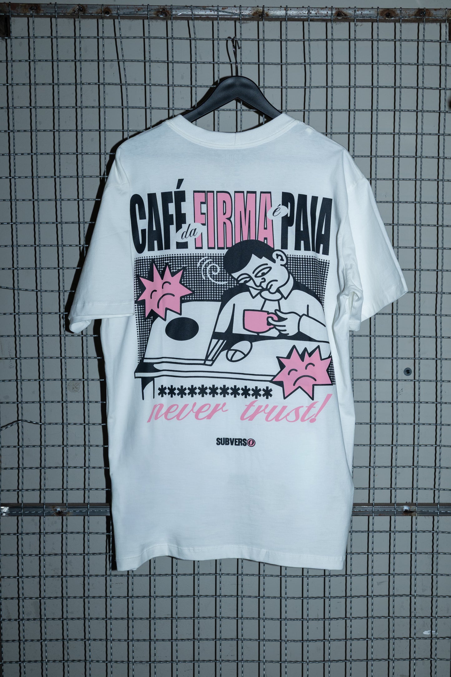 Camiseta Oversized Firma Branca SBVRS®️ x Mobila