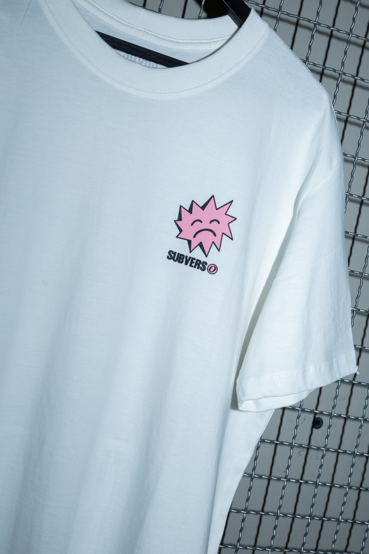 Camiseta Oversized Firma Branca SBVRS®️ x Mobila